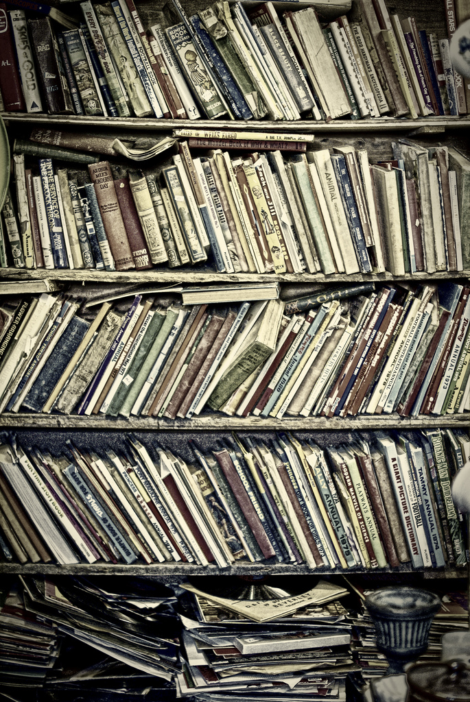 Lots and Lots Of Tatty Books_Rob Ellis' Lots and Lots Of Tatty Books_Rob Ellis'